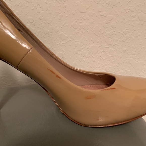 Steve Madden Caramel Patent Leather Pump - Picture 7 of 8